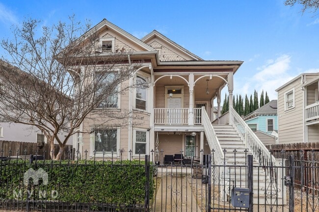 Building Photo - 612 1/2 15th St