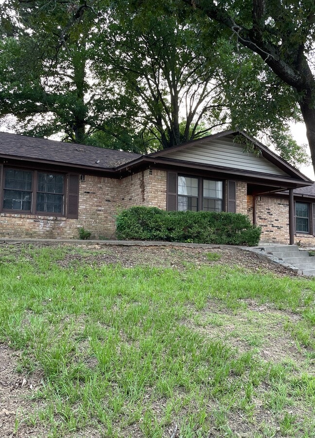 Photo - 3337 Paluxy Dr