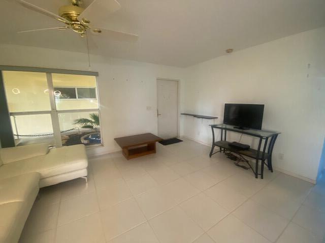 Photo - 733 Hummingbird Way Unit 5