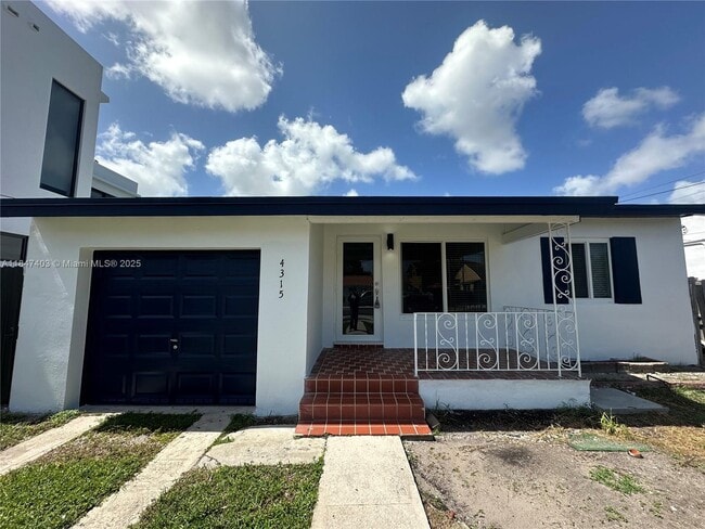 Building Photo - 4315 SW 9th Terrace Rental