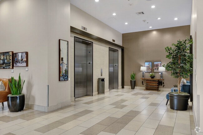 Wilshire Lobby