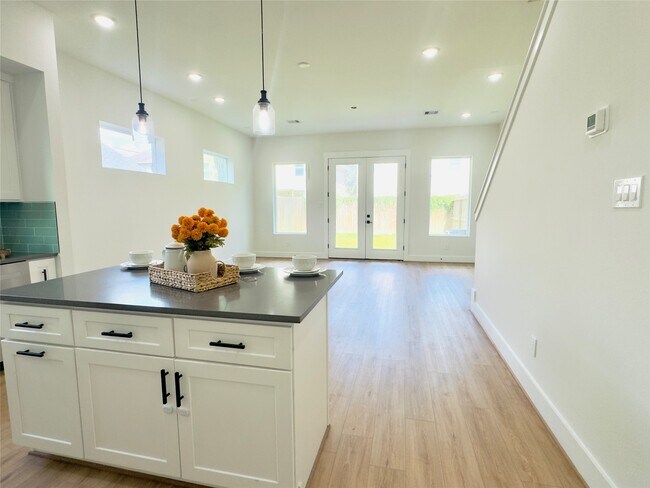Photo - 7819 Colonial Ln
