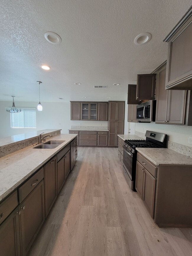 Photo - Beautiful 3 Bedroom 2 Bathroom Home in SW Visalia!