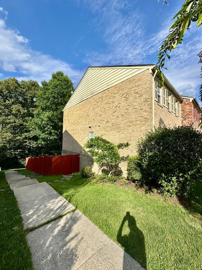 Photo - 3070 Tecumseh Ct