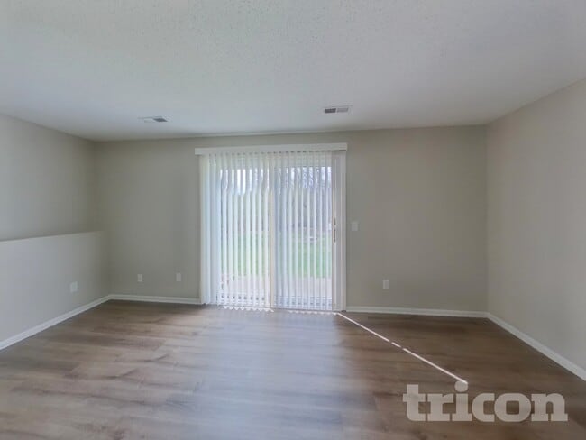 Photo - 1444 Willow Creek Ln