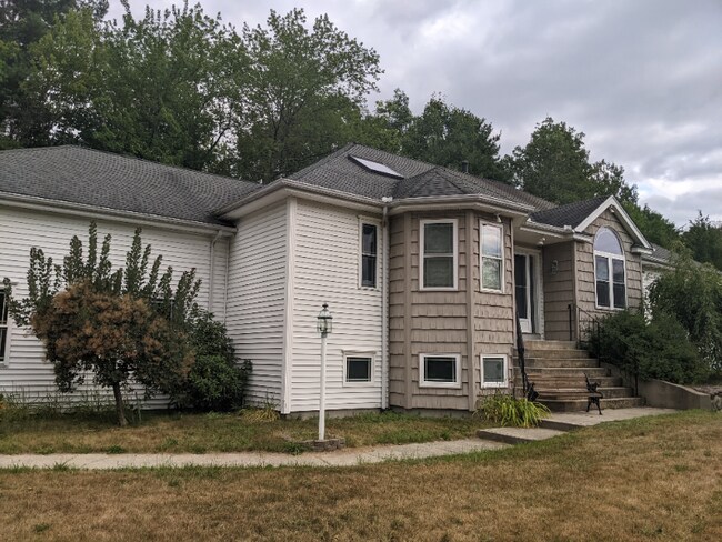 Photo - 21 Meetinghouse Rd