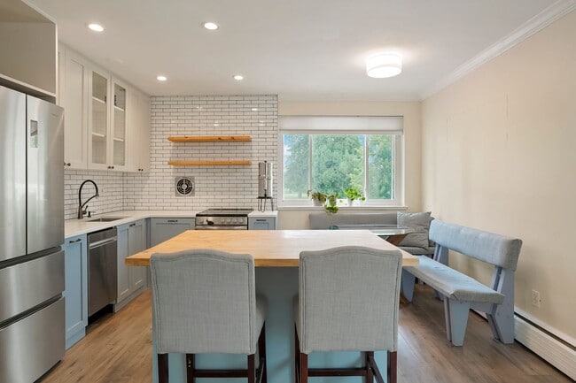 Building Photo - 1201 Race St Unit 7