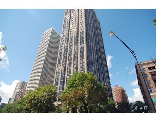 Building Photo - 2650 N Lakeview Ave Unit 4110 Rental