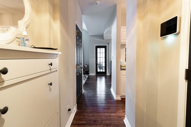 Entryway - 240 Renaissance Pkwy NE Unit 307