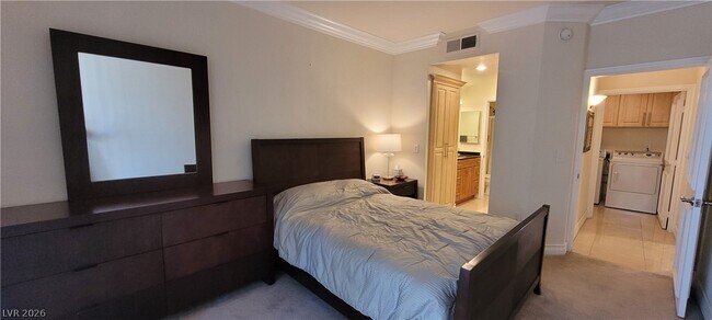 Building Photo - 260 E Flamingo Rd Unit 317