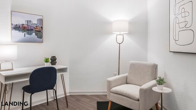 9301 Summit Centre Way Unit 1218