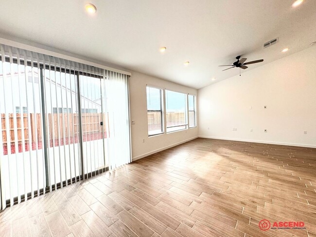 Photo - Stunning Newly Built Home in the Southwest!