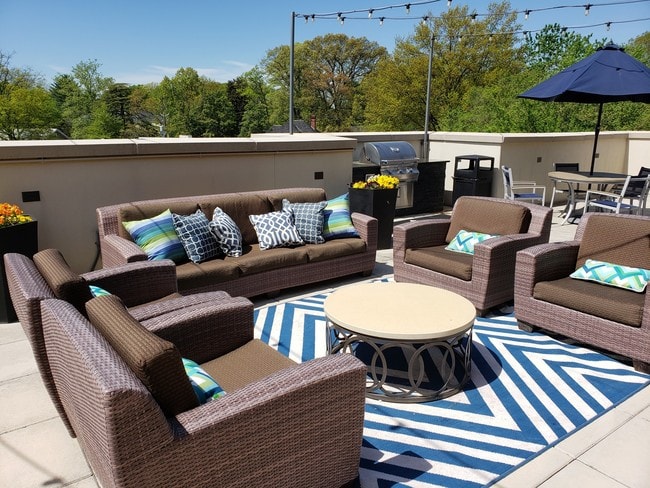 Rooftop Lounge