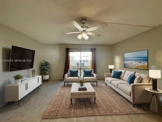 Building Photo - 3162 Coral Springs Dr Unit 4