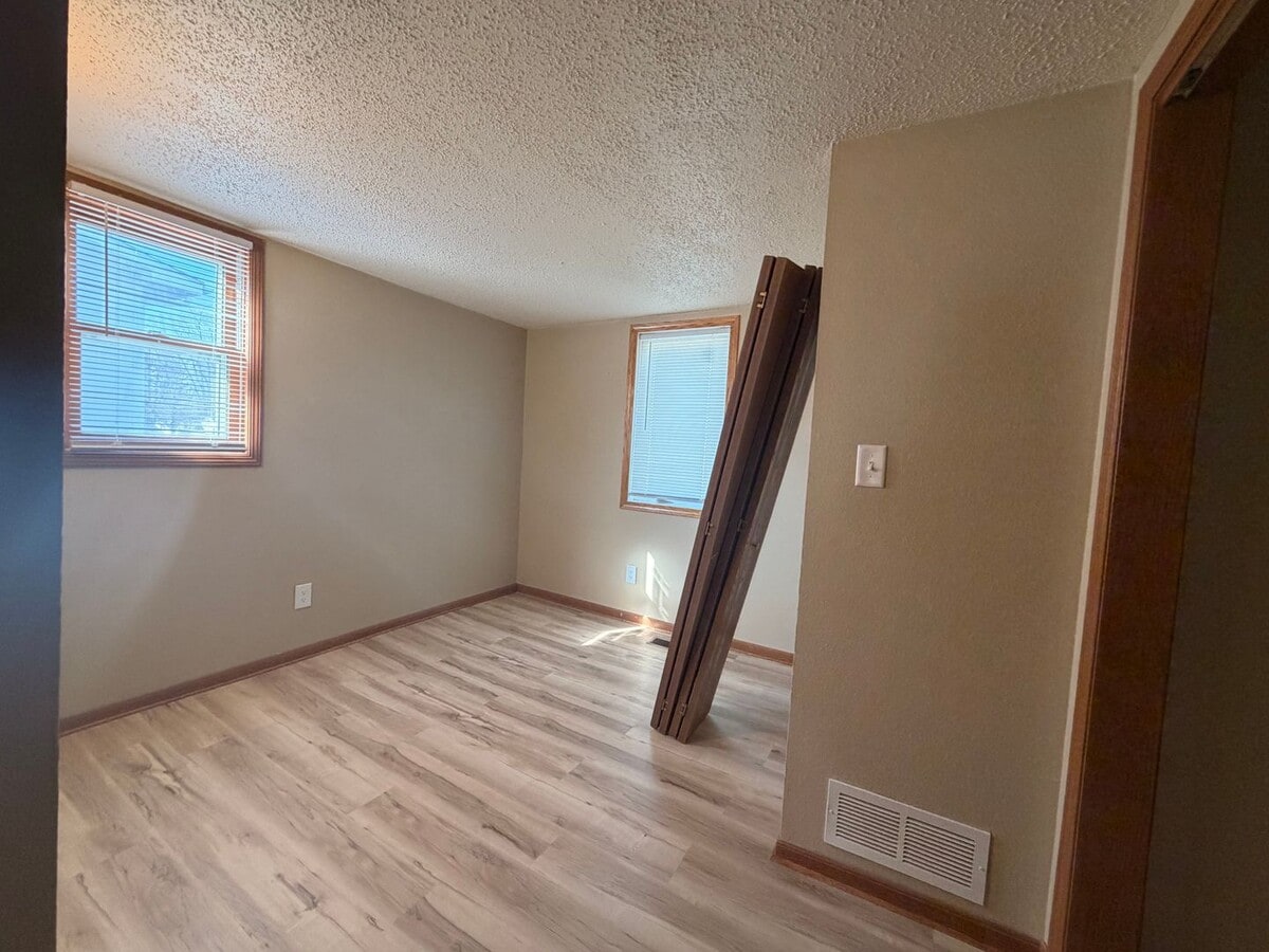 Photo - 1402 S 24th St Unit = 1402 S 24th Street