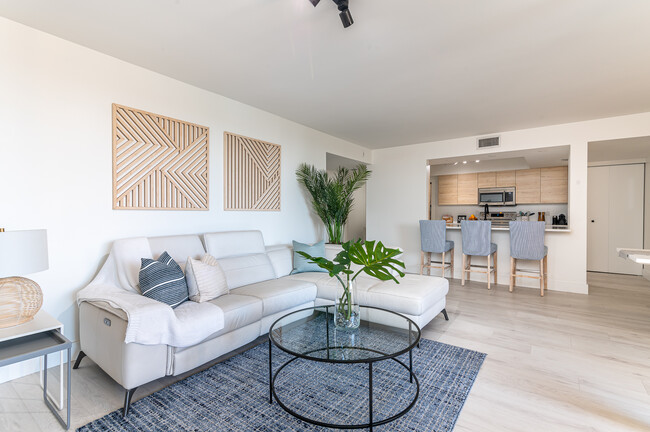 LIVING ROOM - 950 Egret Cir Condo Unit Zen modern villa