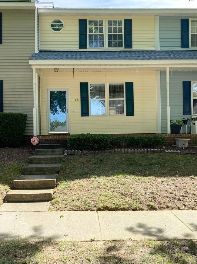 Building Photo - 330 Commons Dr