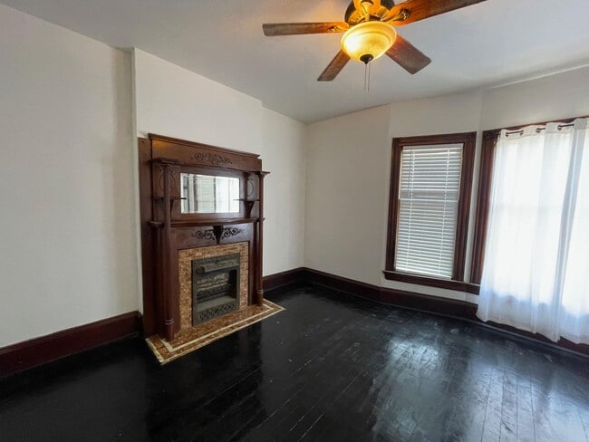 Photo - 2536 N Oakland Ave Unit 2538 N Oakland Ave