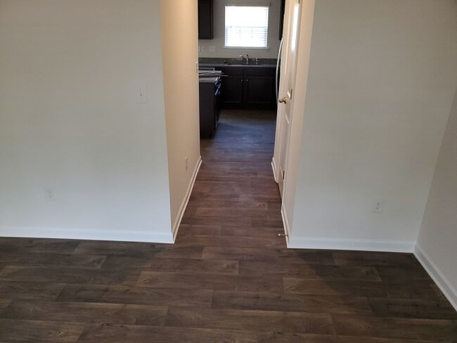 Photo - Beautiful Home minutes from the airport!