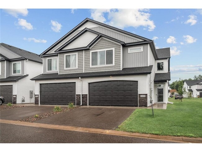 Building Photo - 2117 Cleveland Ln S