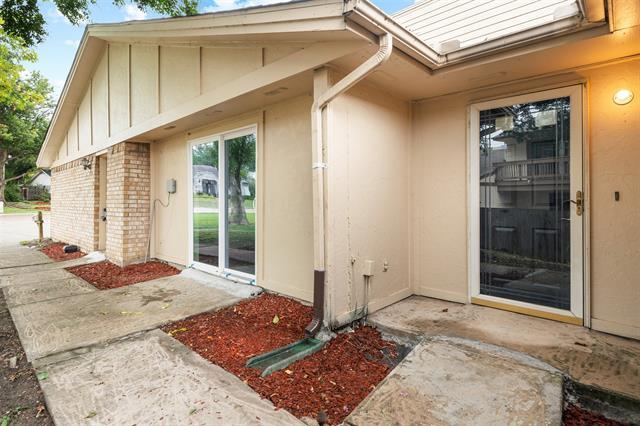 Photo - 820 St Andrews Ct