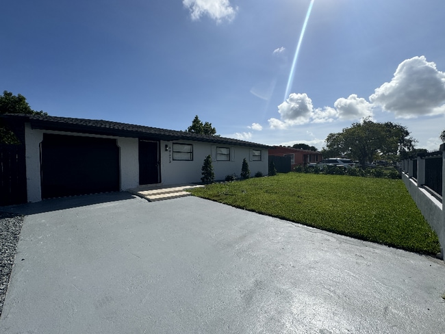 Photo - 19323 SW 116th Ave