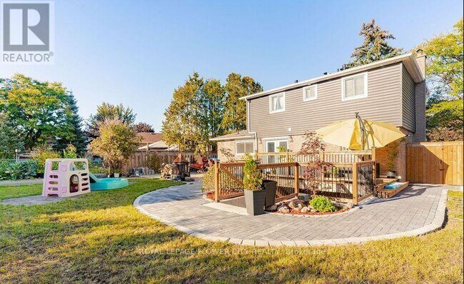 Photo - 12 Gondola Crescent