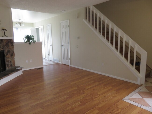 Photo - 1848 Zebulon Dr