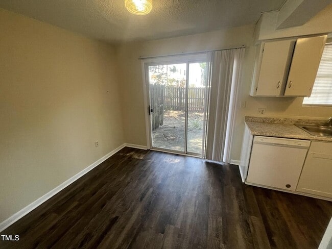 Photo - 120 Byrum St