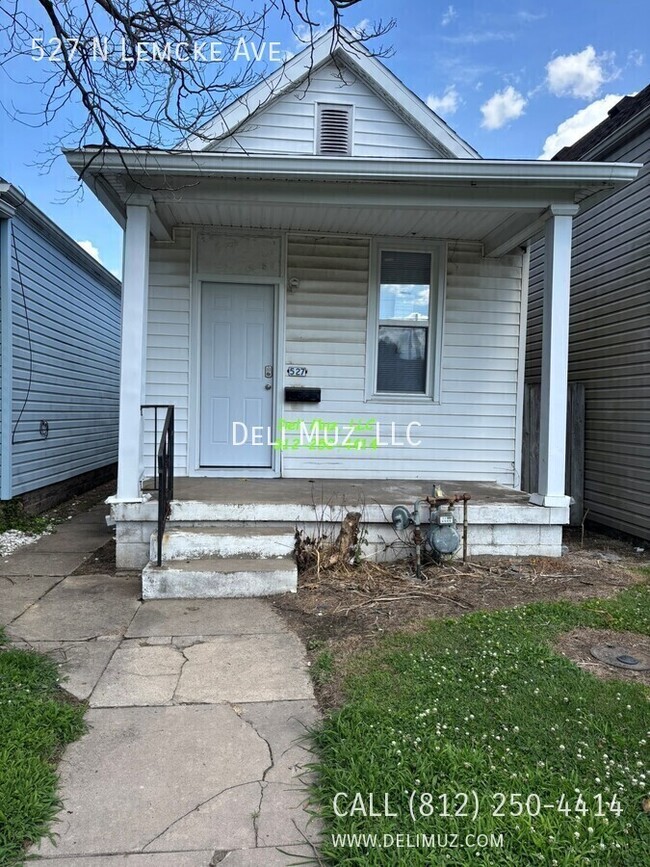 Building Photo - 527 N Lemcke Ave