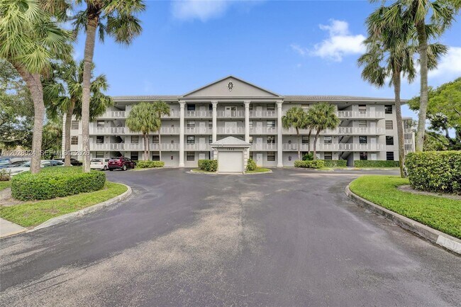Photo - 1502 Whitehall Dr Unit 105