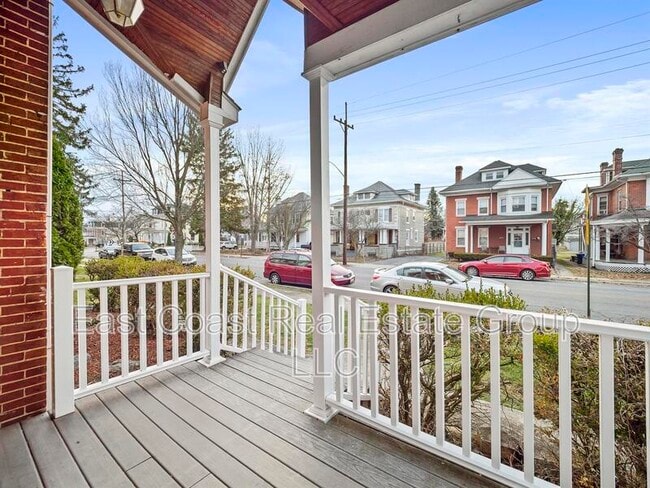 Photo - 448 Summit Ave