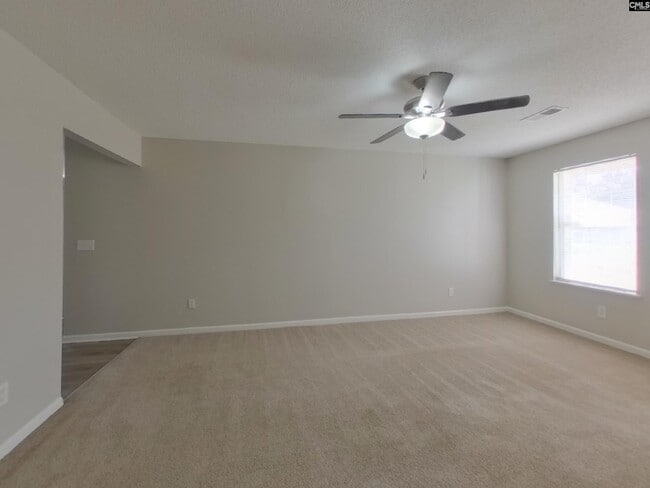 Photo - 208 Denby Cir