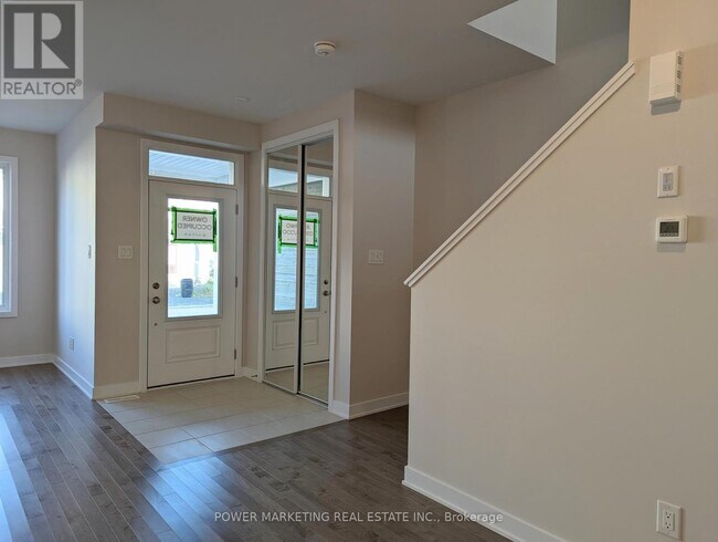 Photo - 25 Chasing Grv