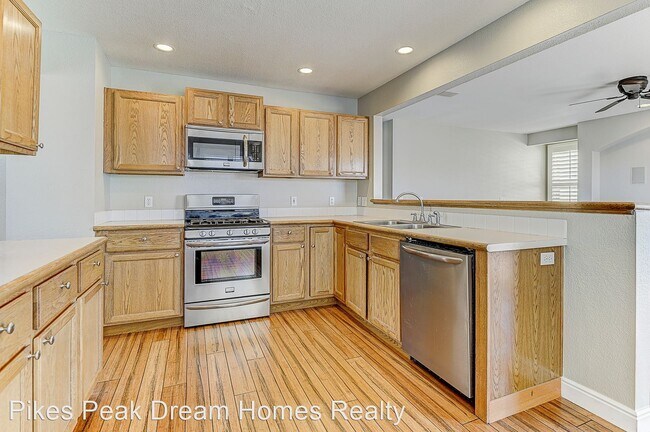 Photo - 4 br, 4 bath House - 6965 Barrimore Drive