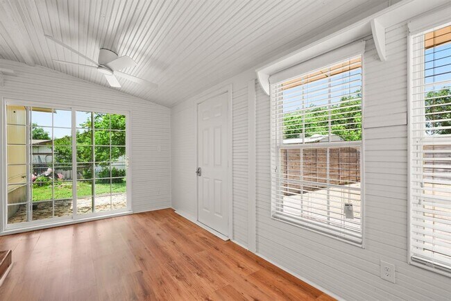Photo - 15302 Spring Hill Ln
