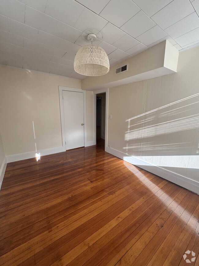 Building Photo - 30 Hanson St Unit 3m Rental