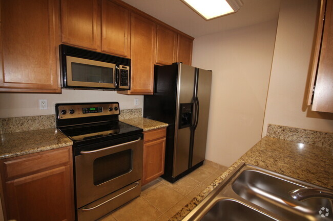 Building Photo - Upgraded 1 Bedroom UTC Condo in Quiet, Ser... Unit 3110