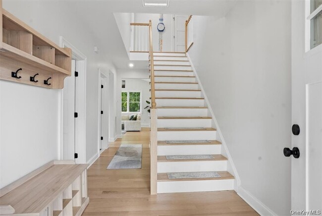 Photo - 33 Howland Ave