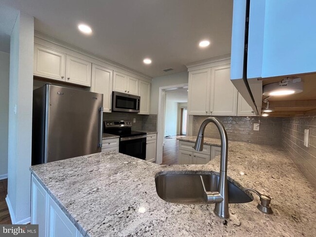 865 Durant Ct