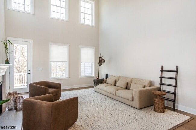 Photo - 37 Hillandale Dr