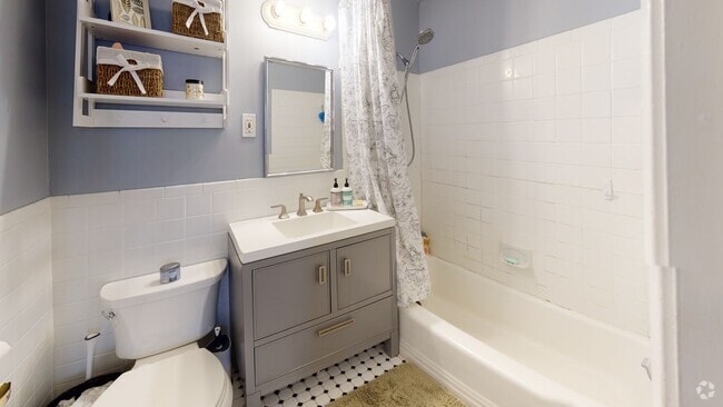 Building Photo - 511 Beacon St Unit 2 Rental