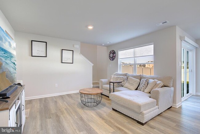 Photo - 134 Charming Frst Ave