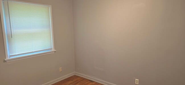Photo - Nice 2 Bedroom 1 Bath bungalow! Garage! $925