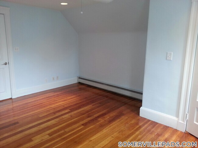 Photo - 138 W Adams St
