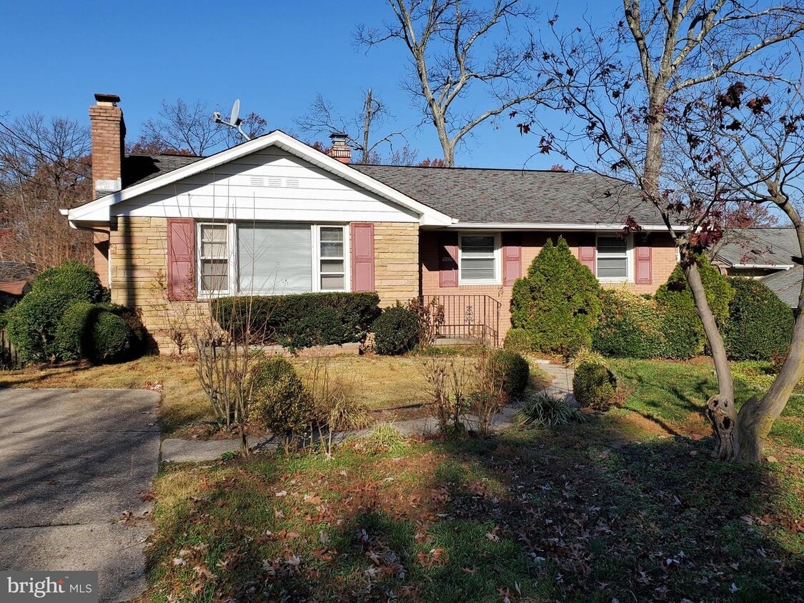 Photo - 9110 Drake Pl (College Park, MD)