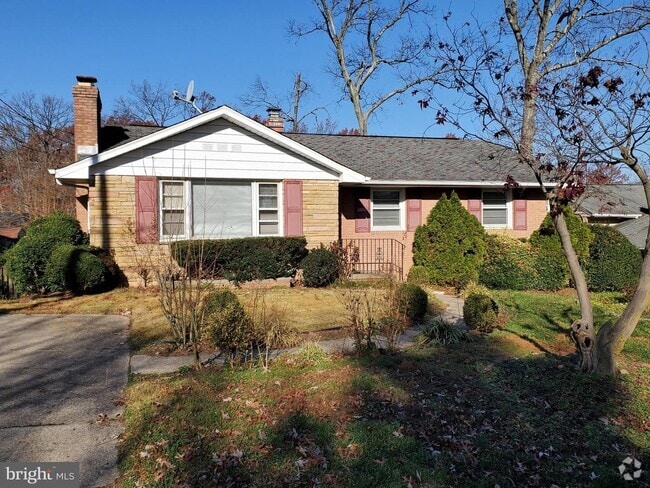 Building Photo - 9110 Drake Pl Rental