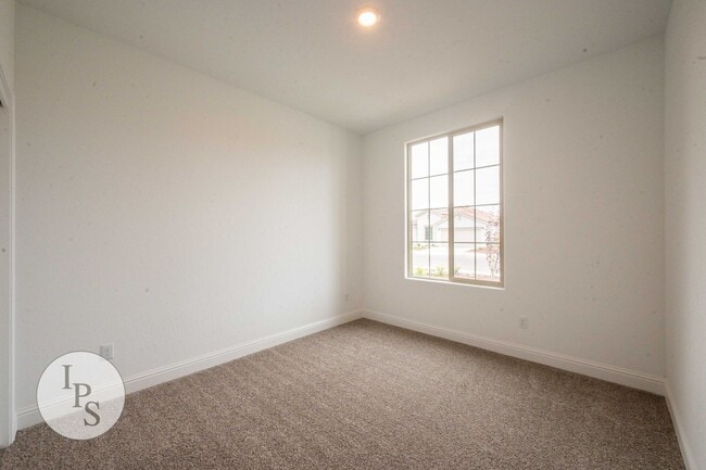 Photo - 2022 South/East Fresno Home, 4BR/2BA - Lots of Amenities!