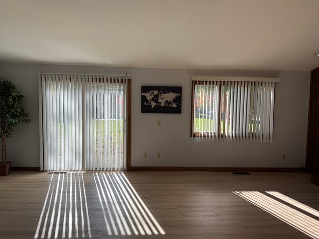 Building Photo - 3112 20th St NW