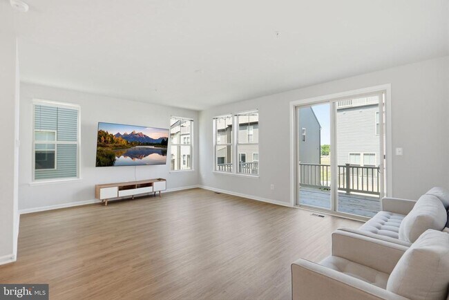 Photo - 16912 St William Wy